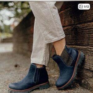 JOSEF SEIBEL Marta Nubuk Leather Chelsea Boot - Olive $180 Women’s 10 EU41 NWOB